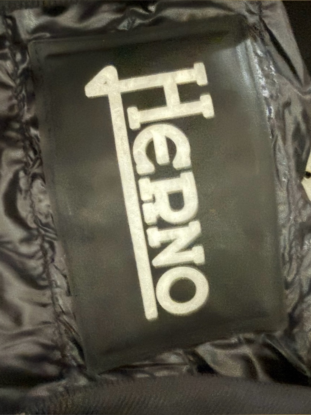 Herno women’s black vest